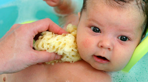 Bebeğinizle sakin bir banyo için 5 ipucu
